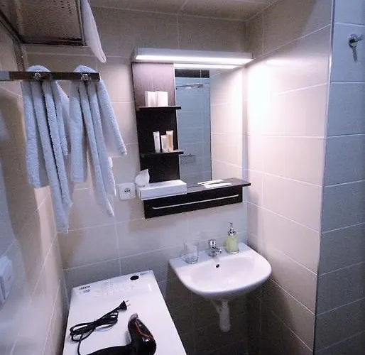 דירה Blue Karlin Hotel *